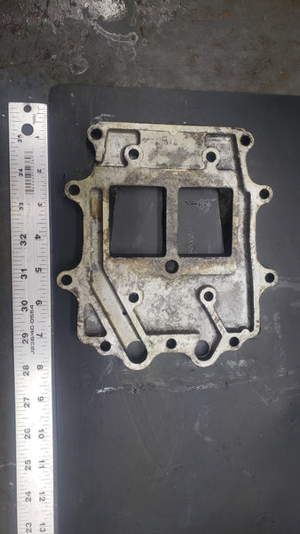*1982-1992 Evinrude Johnson 0327803 327803 322313 0322313 Exhaust Plate 150-235HP