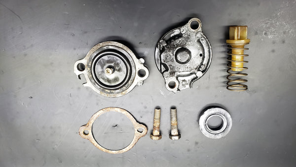 1983-98 Mercury Mariner 65663A1 C1 99436A RELIEF VALVE COVER 135-220Hp 65664 OEM