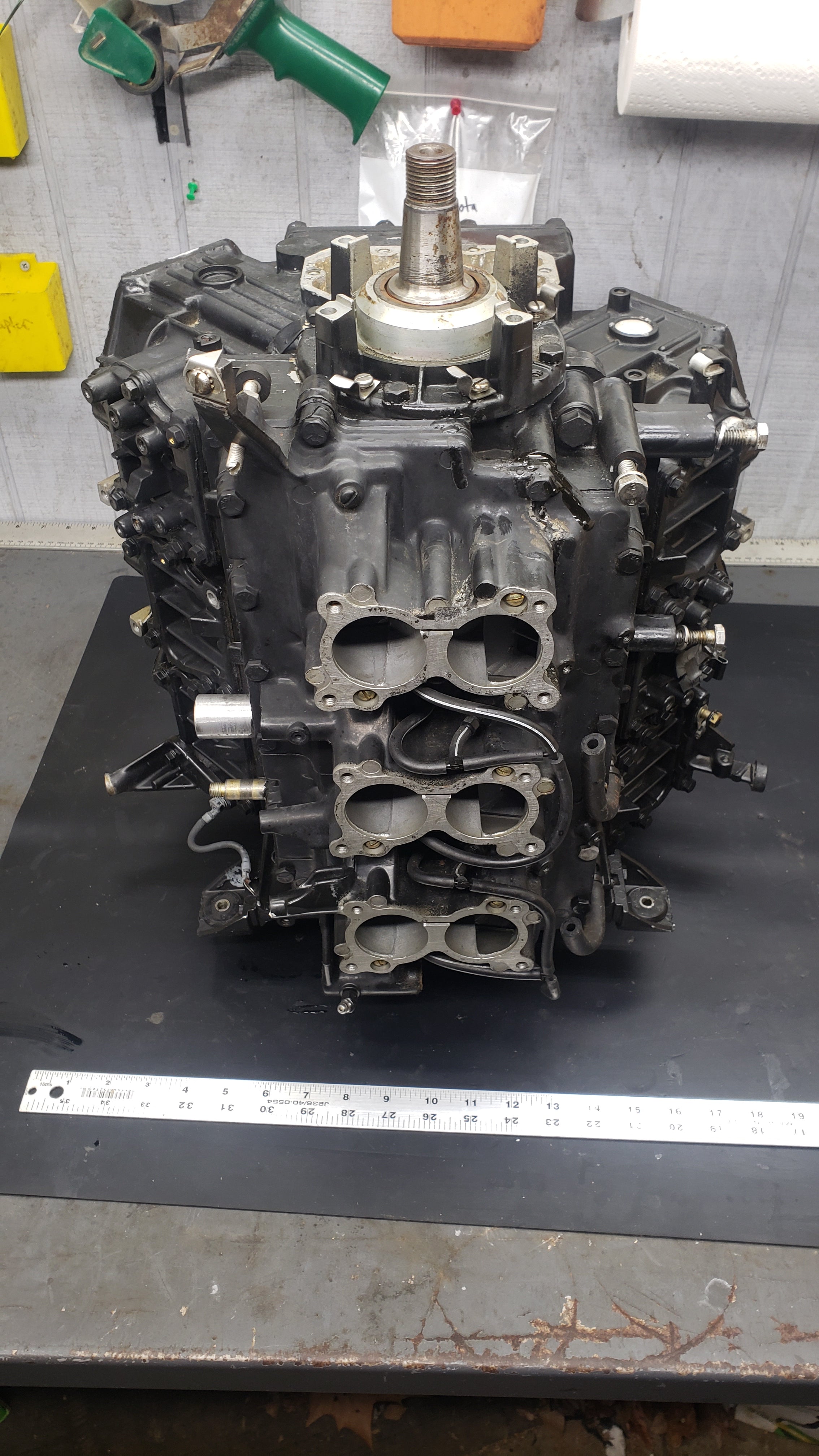 1985-1991 Evinrude Johnson 0432153 0397381 Block Engine Crankcase