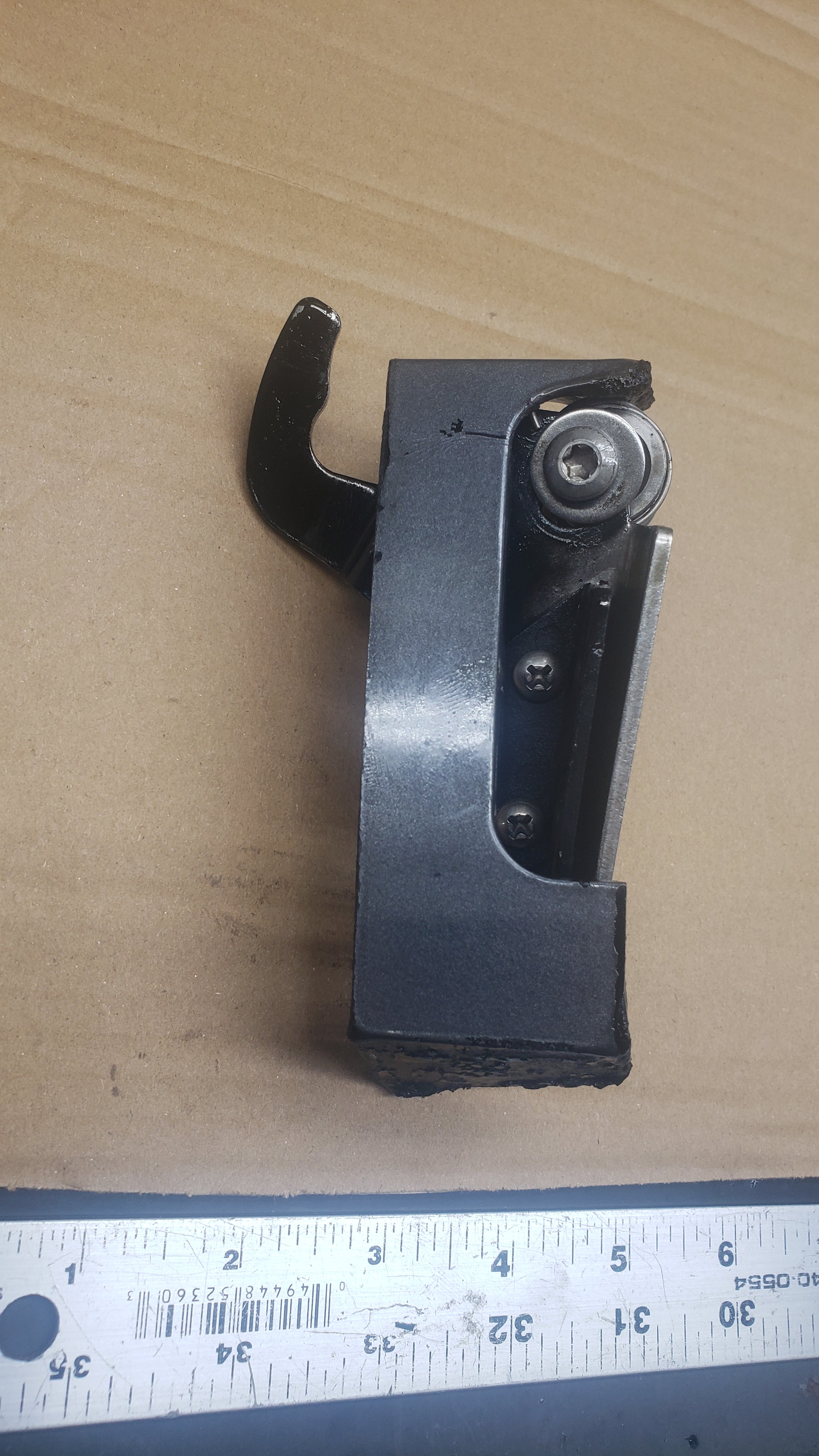 a　0913 91-95 Mercury Mariner 8130762 18872A2 Front Handle Cover
