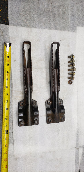 *1984 ATV Honda 200 TRX 50611-VM5-000 50621-VM5-000 Foot Pedals Pegs 4 Four-Wheeler Left Right OEM