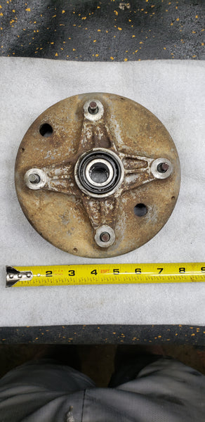*1984 ATV Honda 200 TRX 44610-VM5-000 Front Wheel Hub 4 Four-Wheeler OEM
