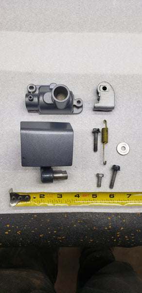 *2003-09 Yamaha 60V-42815-00-8D Front Lower Cowling Clamp Latch Lever 200-300Hp Bottom Cowl OEM Outboard