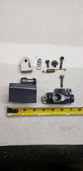 *2003-09 Yamaha 60V-42816-00-8D Port Back Rear Lower Cowling Clamp Latch Lever 200-300Hp Bottom Cowl OEM Outboard