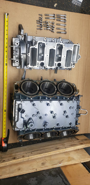 *1996-99 Yamaha 64F-15100-00-94 64F-W0090-11-4D Engine Cylinder Block Crankcase Powerhead 150-225Hp Motor Motor OEM Outboard