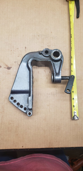 *1979-92 Mariner Yamaha 1484-9798M 68901 689-43112-02-EJ Starboard Stern Transom Bracket 25-30Hp 1484-8246M OEM Outboard