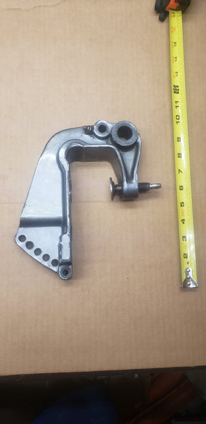 *1979-92 Mariner Yamaha 1484-9798M 68901 689-43112-02-EJ Starboard Stern Transom Bracket 25-30Hp 1484-8246M OEM Outboard