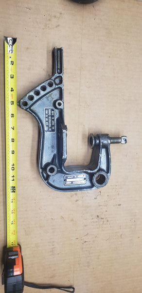 *1979-92 Mariner Yamaha 1484-8928M 67602 Port Stern Transom Bracket 25-30Hp 676-43111-04-4D OEM Outboard