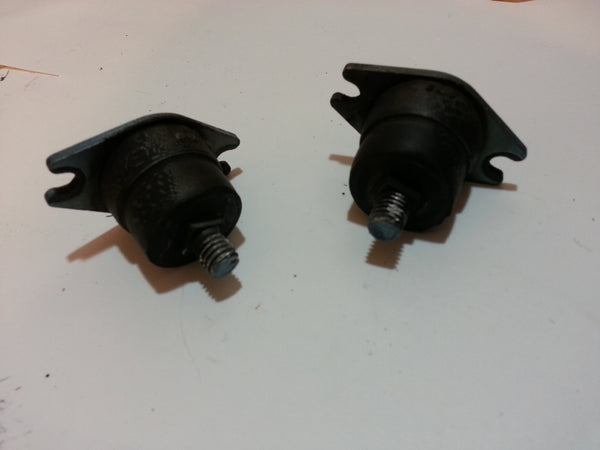 1968-1986 Evinrude Johnson 0380653 Upper Rubber Motor Mounts 33-40 HP (MT*)