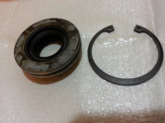 1974-1986 Evinrude Johnson 0386162 Crankcase Head cap & Seal & Snap Ring 40 HP Vintage