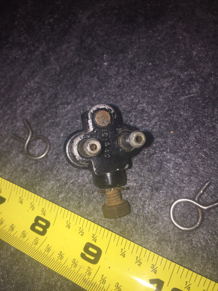 ~1954-61 CD-11-17 Johnson 5.5-7.5 Hp Fuel Fitting Connector Inlet 0301840 301840*