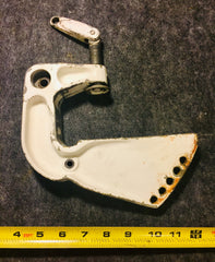 ~•1977-80 Evinrude Johnson 9.9,15 Hp 0392832,0327929 Stern Starboard Bracket Vintage