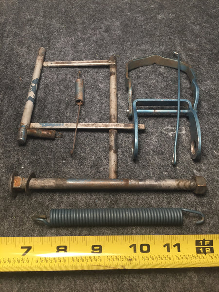 ~1956 Johnson Evinrude Fleetwin 5.5 Tiller Swivel Tilt Lever Lock Lot 0303950 Vintage*
